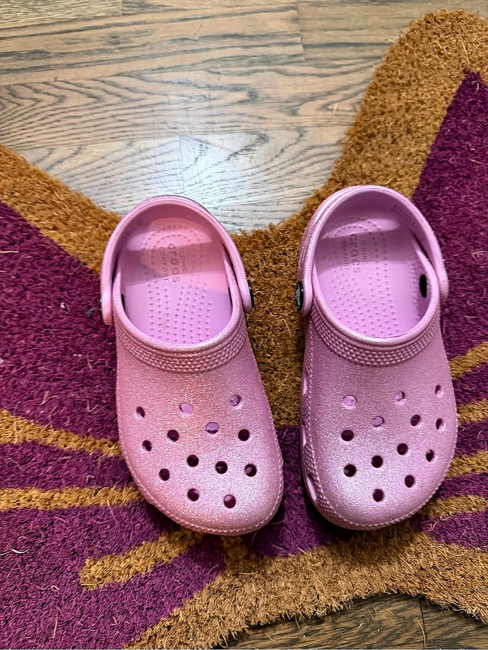 Crocs Classic Glitter Clog Pink